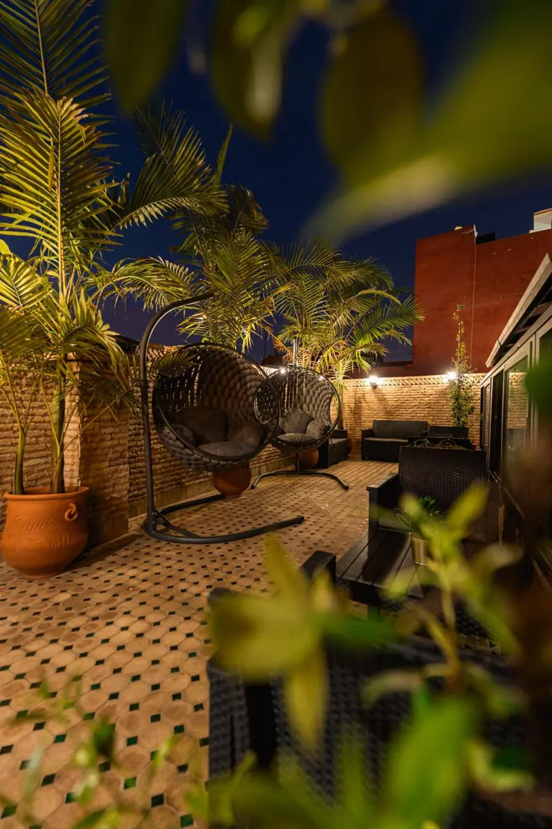 La terrasse éclairée